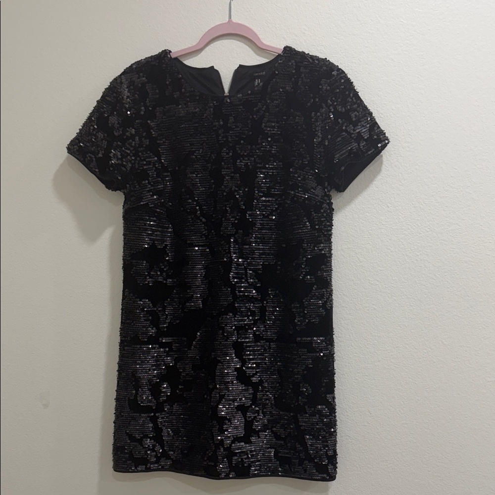 Forever 21 Black Sequin Short Sleeve Dress
